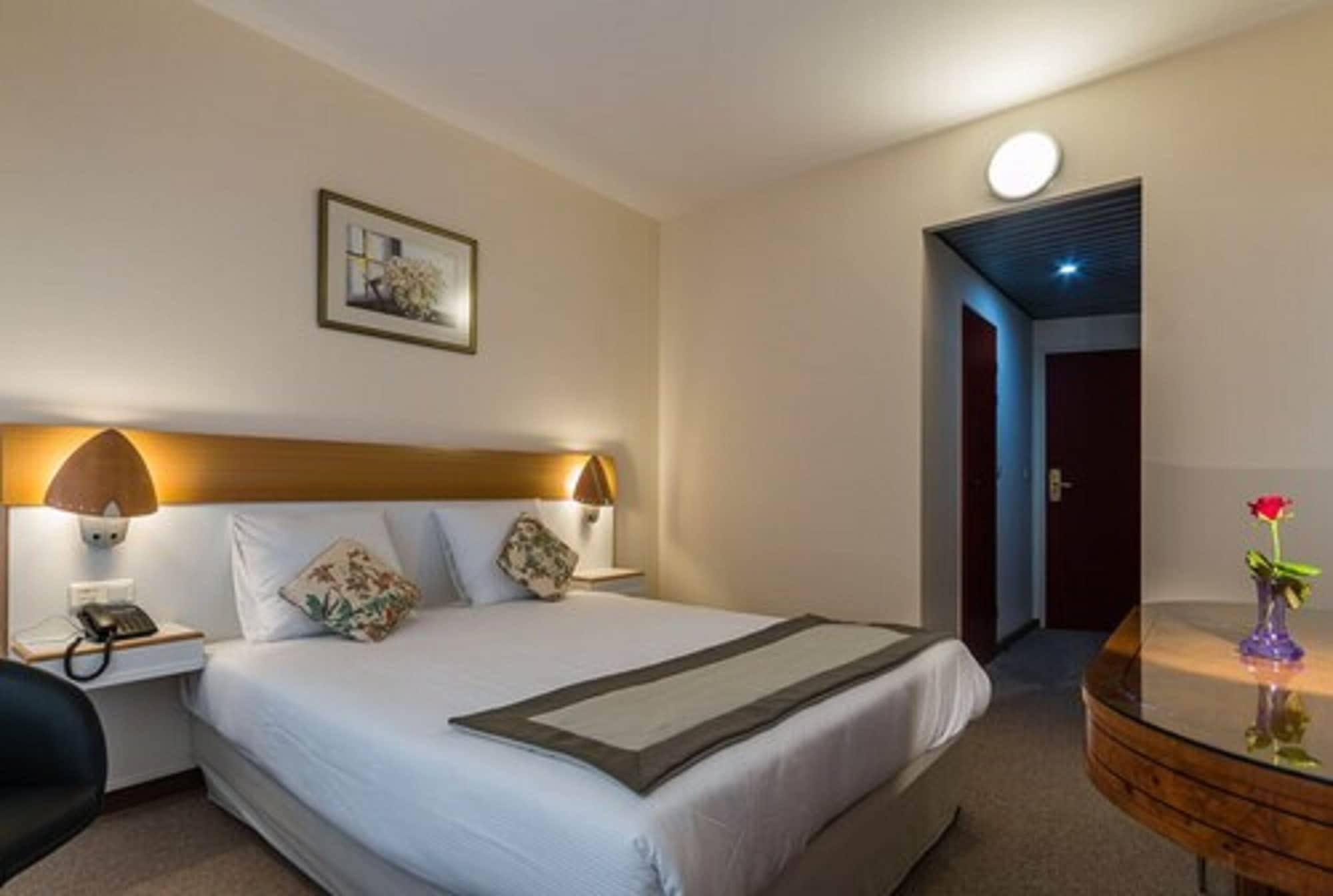 Slina Hotel Brussels Sint-Jans-Molenbeek Экстерьер фото