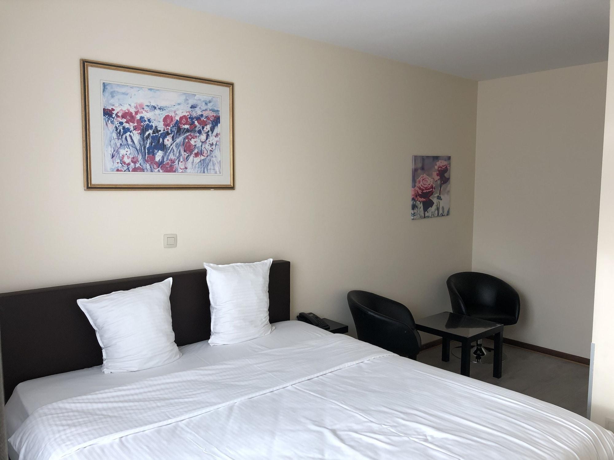 Slina Hotel Brussels Sint-Jans-Molenbeek Экстерьер фото