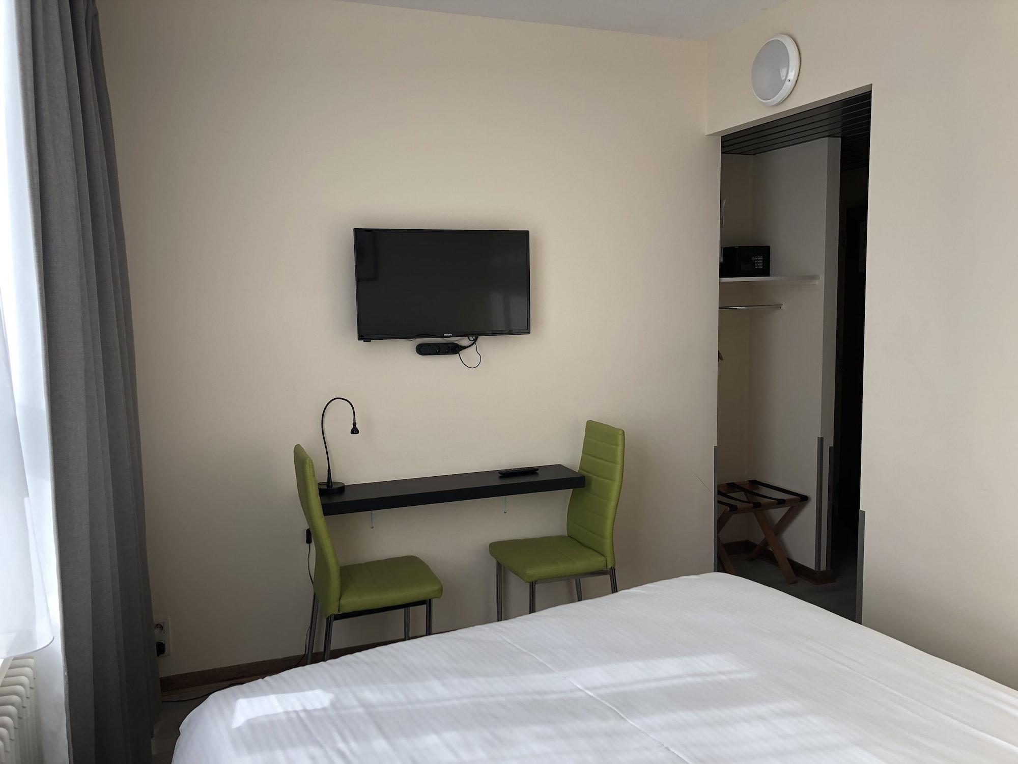 Slina Hotel Brussels Sint-Jans-Molenbeek Экстерьер фото