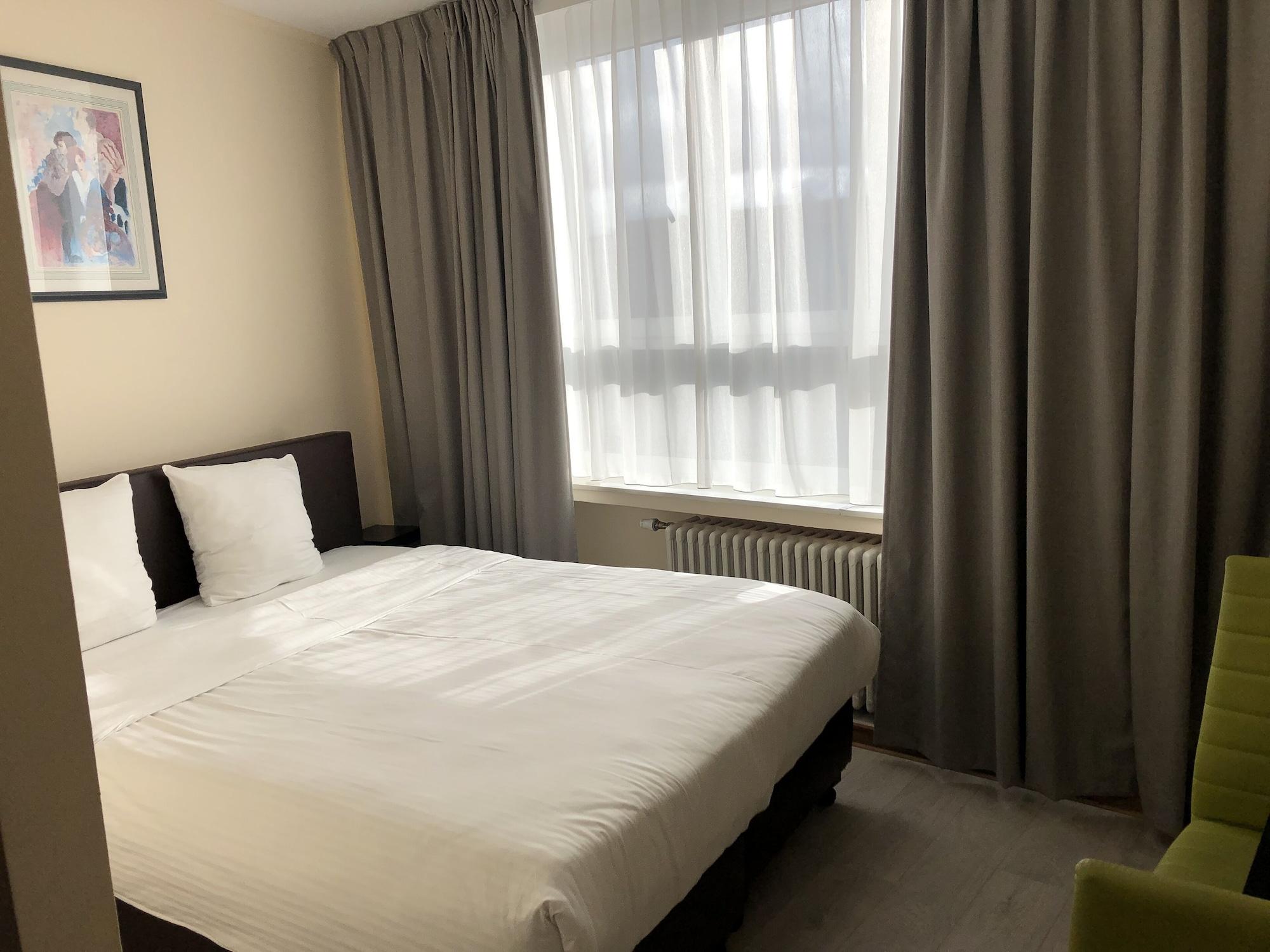 Slina Hotel Brussels Sint-Jans-Molenbeek Экстерьер фото
