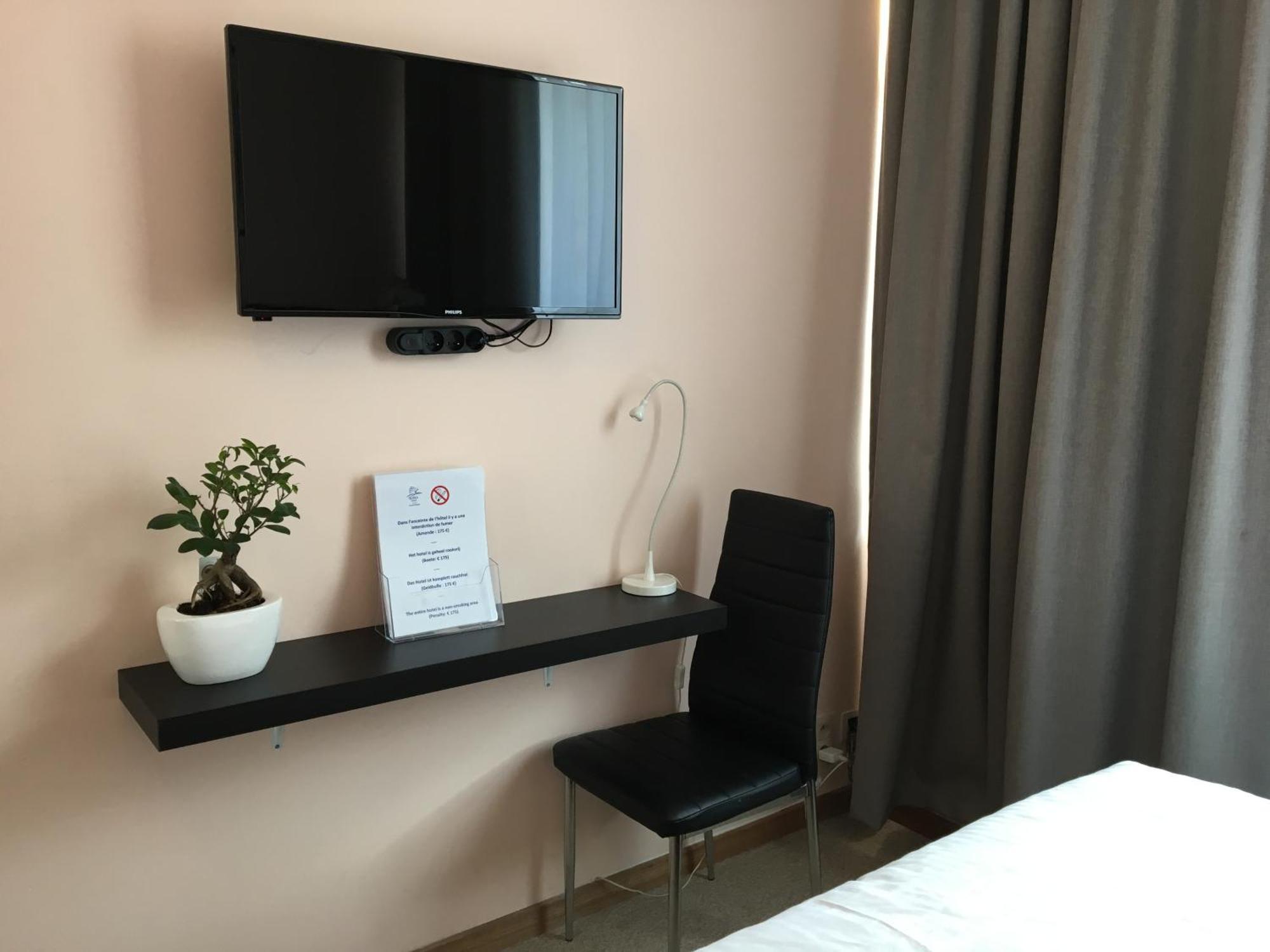 Slina Hotel Brussels Sint-Jans-Molenbeek Экстерьер фото