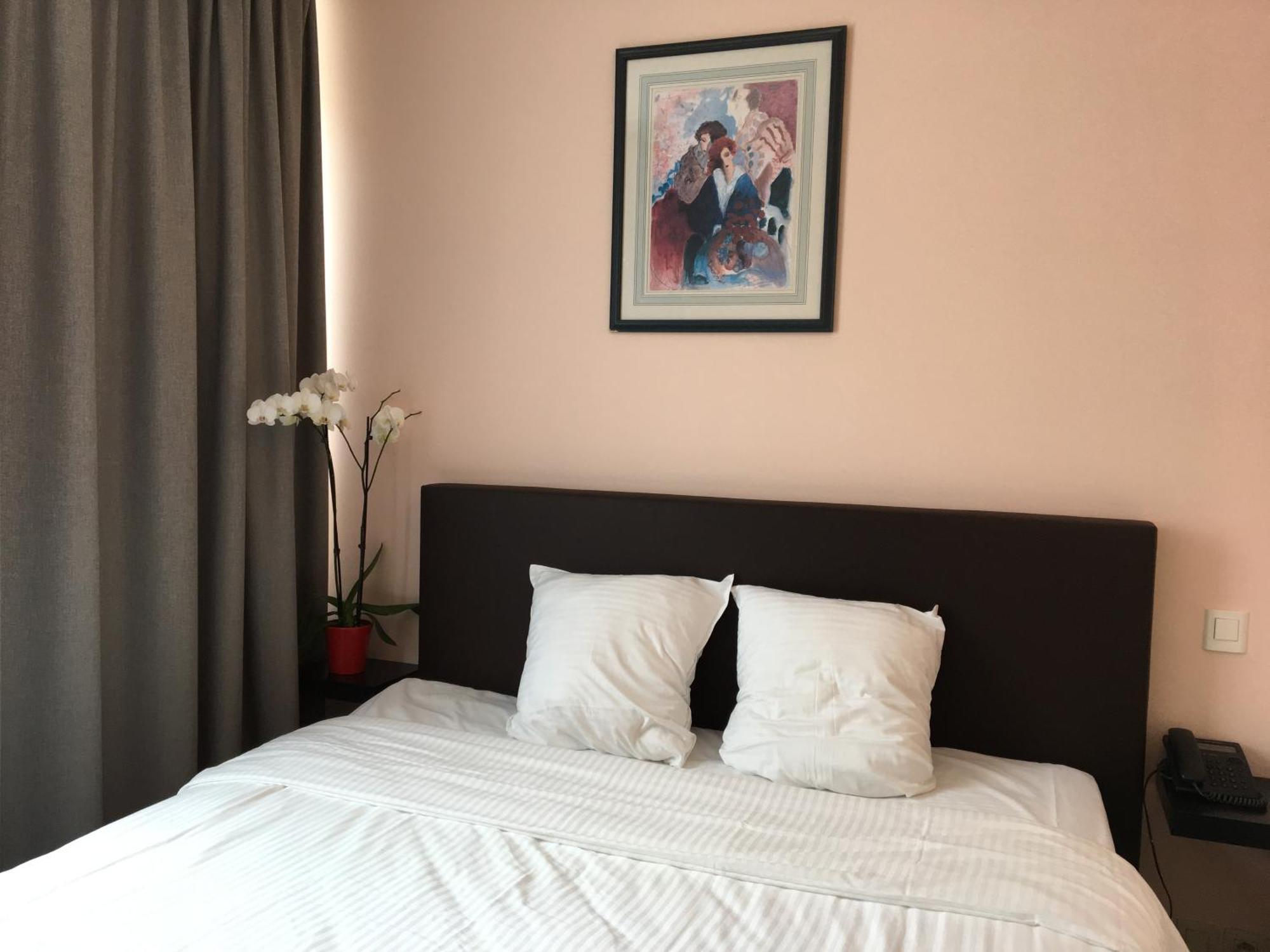 Slina Hotel Brussels Sint-Jans-Molenbeek Экстерьер фото