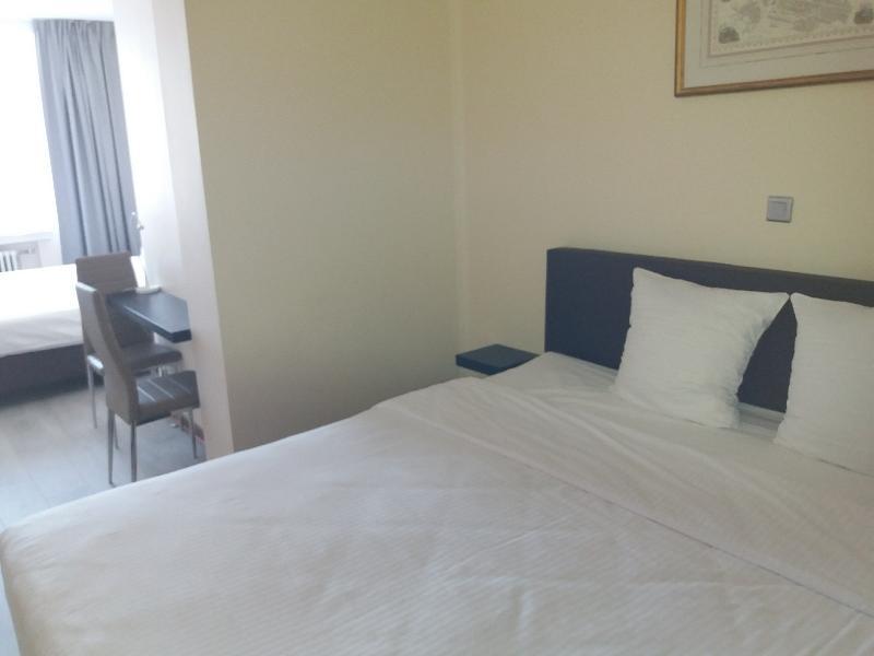Slina Hotel Brussels Sint-Jans-Molenbeek Экстерьер фото
