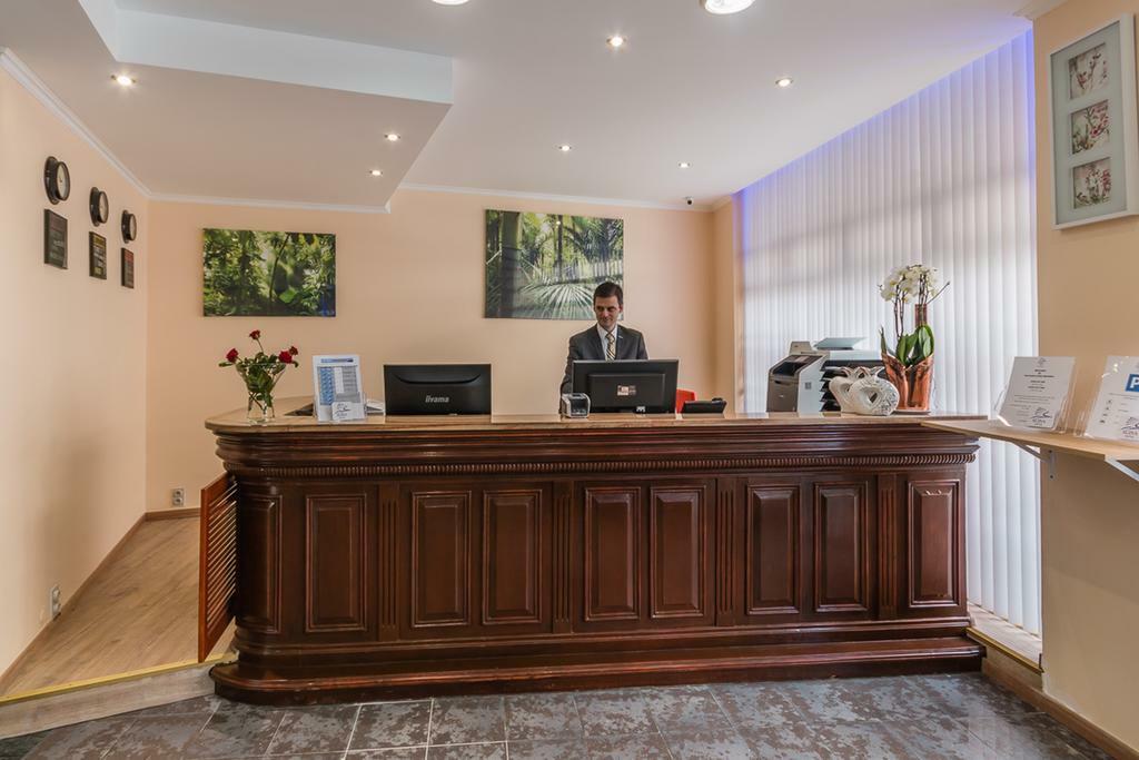 Slina Hotel Brussels Sint-Jans-Molenbeek Экстерьер фото
